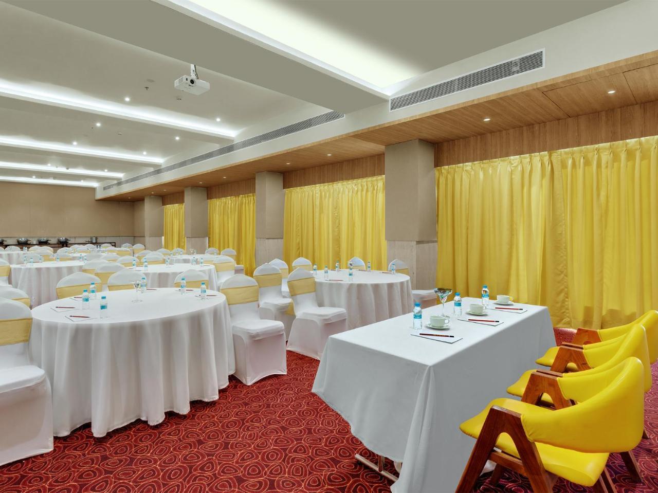 Viola Beacon Resort, Lonavala Eksteriør billede