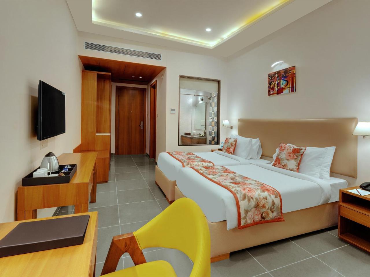 Viola Beacon Resort, Lonavala Eksteriør billede